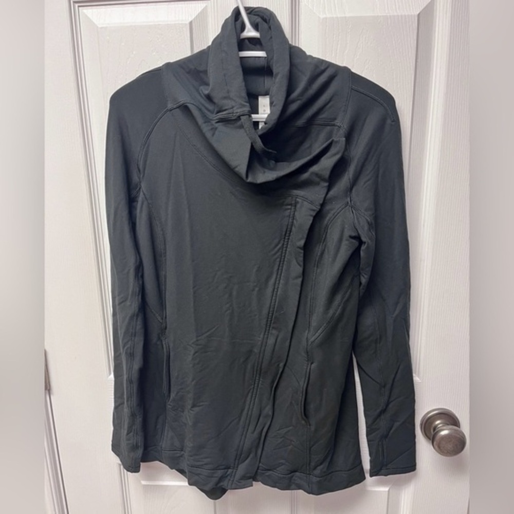 Lululemon Coast Easy Wrap - Sz 4